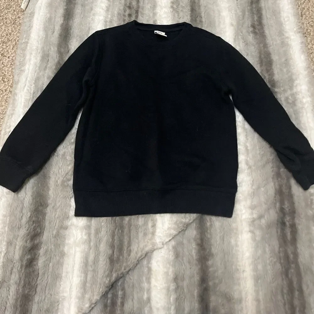 5/$25 Amazon Essentials Boys Black Crewneck Sweatshirt Size Small